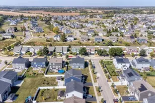 335 Snowdrop Ln, Elgin, IL 60124 - Photo 42