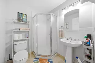 2342 W Rosemont Ave, Chicago, IL 60659 - Photo 14