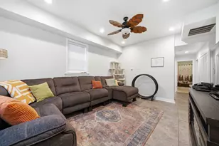 2342 W Rosemont Ave, Chicago, IL 60659 - Photo 16