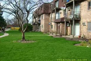 115 E Dundee Rd, Wheeling, IL 60090 - Photo 2