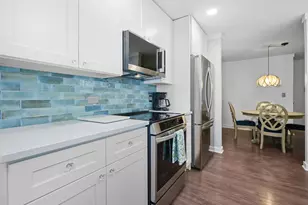 200 Brookside Ln, Willowbrook, IL 60527 - Photo 10