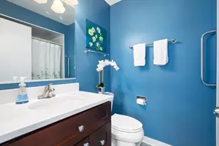 200 Brookside Ln, Willowbrook, IL 60527 - Photo 12