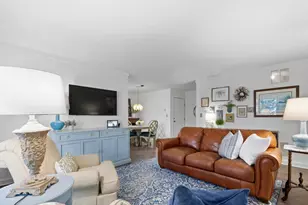 200 Brookside Ln, Willowbrook, IL 60527 - Photo 4