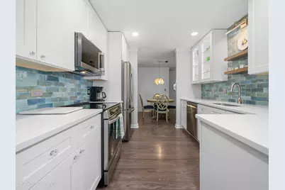 200 Brookside Lane #A, Willowbrook, IL 60527 - Photo 12