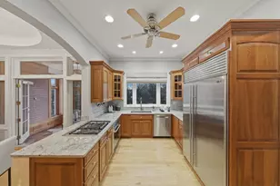 11361 W Plainfield Rd, Indian Head Park, IL 60525 - Photo 16