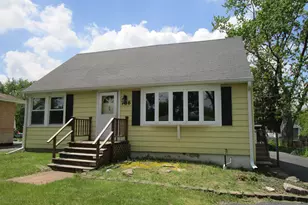 786 N Van Auken St, Elmhurst, IL 60126 - Photo 1