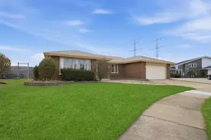 7545 Halesia Ct, Orland Park, IL 60462 - Photo 2