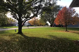 18864 Pioneer St, Bloomington, IL 61705 - Photo 22