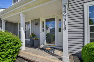 39W314 W Mallory Dr, Geneva, IL 60134 - Photo 4