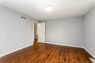 37 Briarwood Ln, Indian Head Park, IL 60525 - Photo 16