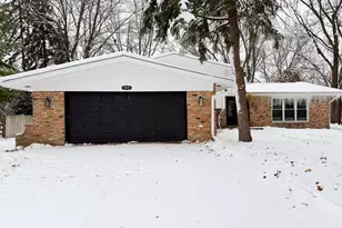 28W555 Leverenz Rd, Naperville, IL 60564 - Photo 1