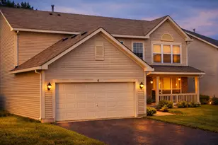 4 Franklin Ct, Bolingbrook, IL 60440 - Photo 1