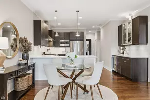 3047 N Oakley Ave, Chicago, IL 60618 - Photo 8