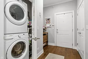 3047 N Oakley Ave, Chicago, IL 60618 - Photo 24