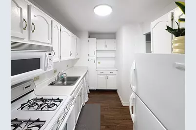 1800 7th Street #10B, East Moline, IL 61244 - Photo 8