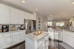 1499 Deer Pointe Dr, South Elgin, IL 60177 - Photo 8