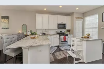 1499 Deer Pointe Drive, South Elgin, IL 60177 - Photo 6