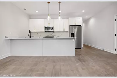 418 E Oakwood Boulevard #1, Chicago, IL 60653 - Photo 4