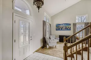 208 Frisco Ct, Bloomingdale, IL 60108 - Photo 4