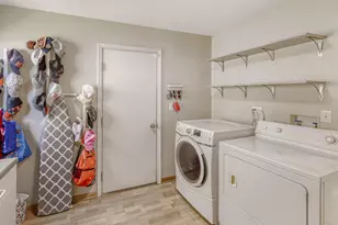 208 Frisco Ct, Bloomingdale, IL 60108 - Photo 14