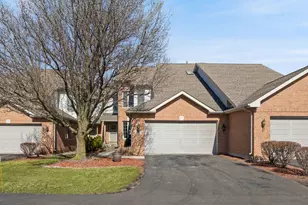 6702 Pondview Dr, Tinley Park, IL 60477 - Photo 1