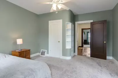 806 W Market Street, Bloomington, IL 61701 - Photo 12