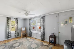 101 Oakleaf Rd, Lake in the Hills, IL 60156 - Photo 6