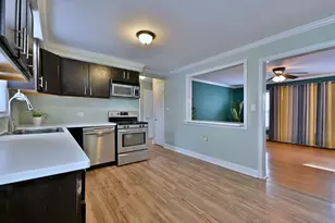 4428 N Central Ave, Chicago, IL 60630 - Photo 8