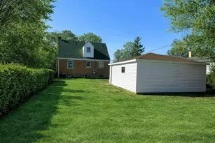 215 N Main St, Mount Prospect, IL 60056 - Photo 2