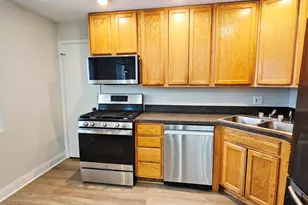 1550 Sandpebble Dr, Wheeling, IL 60090 - Photo 8