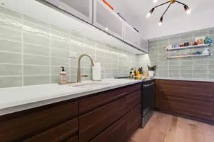 4250 N Marine Dr, Chicago, IL 60613 - Photo 14