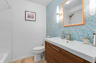 4250 N Marine Dr, Chicago, IL 60613 - Photo 24