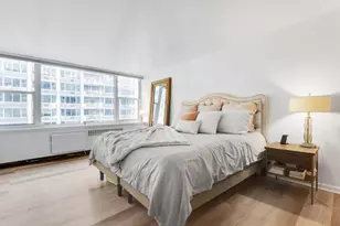 4250 N Marine Dr, Chicago, IL 60613 - Photo 18