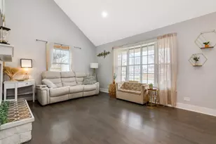 272 Prospect Ave, Wood Dale, IL 60191 - Photo 4