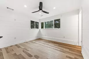 2018 N West St, Wheaton, IL 60187 - Photo 20