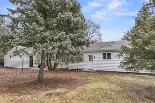 2018 N West St, Wheaton, IL 60187 - Photo 36