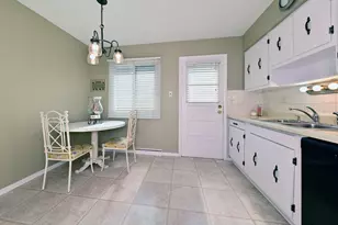 8926 Oak Park Ave, Morton Grove, IL 60053 - Photo 12