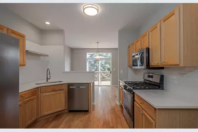 134 Woodview Court #134, Glen Ellyn, IL 60137 - Photo 8