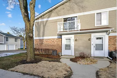 455 Kennedy Place, Vernon Hills, IL 60061 - Photo 2