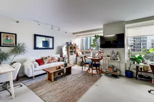 512 N McClurg Ct, Chicago, IL 60611 - Photo 2