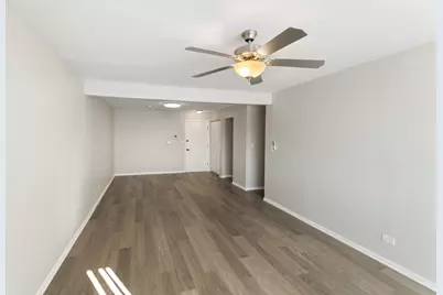 705 S Milwaukee Avenue #111, Libertyville, IL 60048 - Photo 6