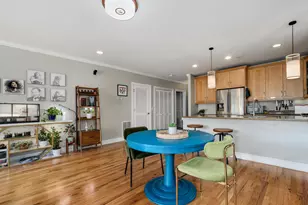 830 W Bradley Pl, Chicago, IL 60613 - Photo 8