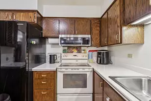 522 E Algonquin Rd, Schaumburg, IL 60173 - Photo 14