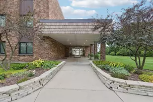 522 E Algonquin Rd, Schaumburg, IL 60173 - Photo 2