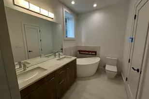 4243 N Damen Ave, Chicago, IL 60618 - Photo 14