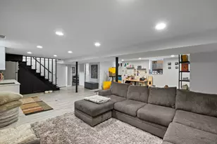 7620 Keeler Ave, Skokie, IL 60076 - Photo 14