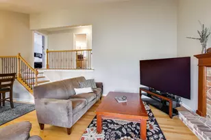 713 S William St, Mount Prospect, IL 60056 - Photo 2