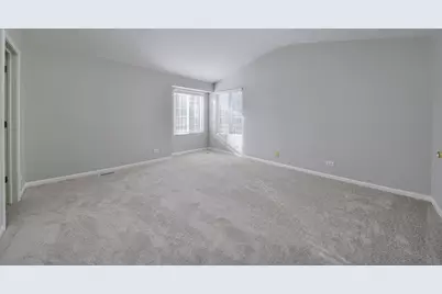 86 Cambridge Avenue, Streamwood, IL 60107 - Photo 10