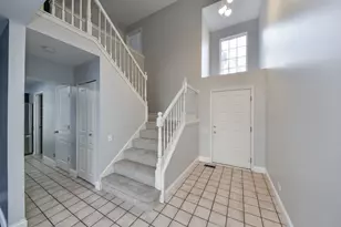 86 Cambridge Ave, Streamwood, IL 60107 - Photo 2