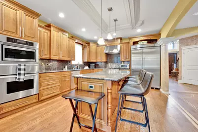 2323 Douglas Avenue, Des Plaines, IL 60018 - Photo 4